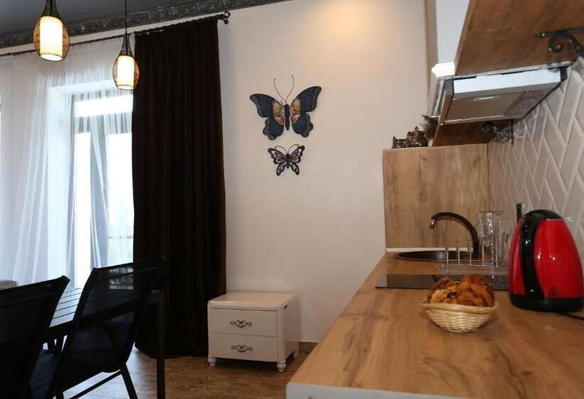 דירת חדר נוף לבריכה, Villa Bonapart