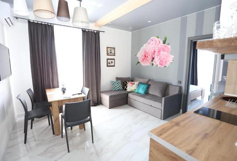 דירת חדר נוף לים, Villa Bonapart