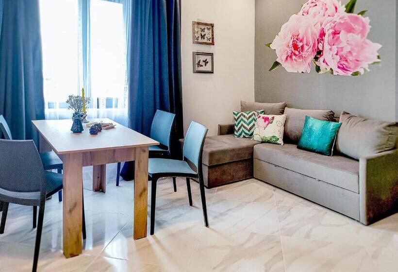 דירת חדר נוף לים, Villa Bonapart