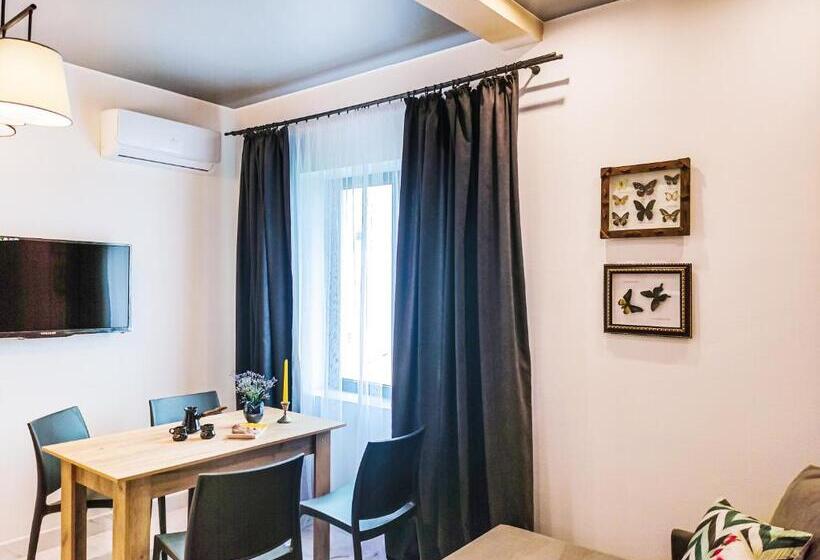 דירת חדר נוף לים, Villa Bonapart