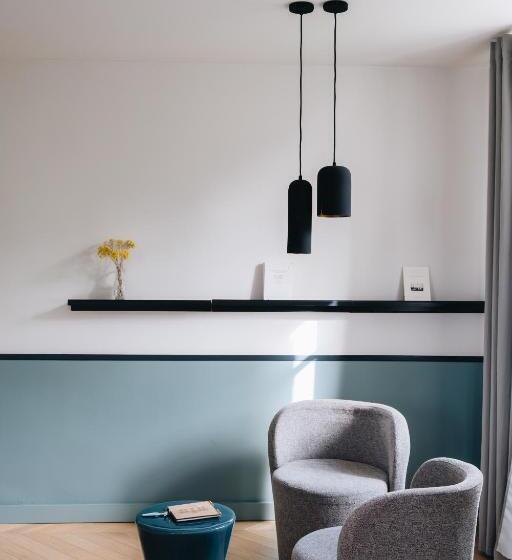 标准间带游泳池, Le Château Réal