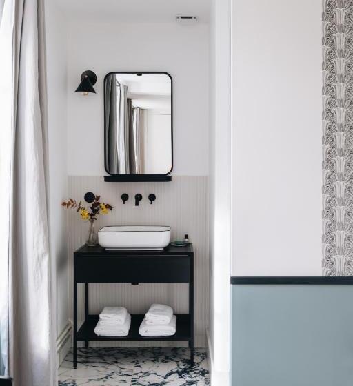 标准间带游泳池, Le Château Réal