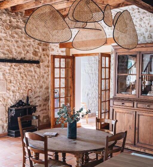 2间卧室的房子, Le Château Réal