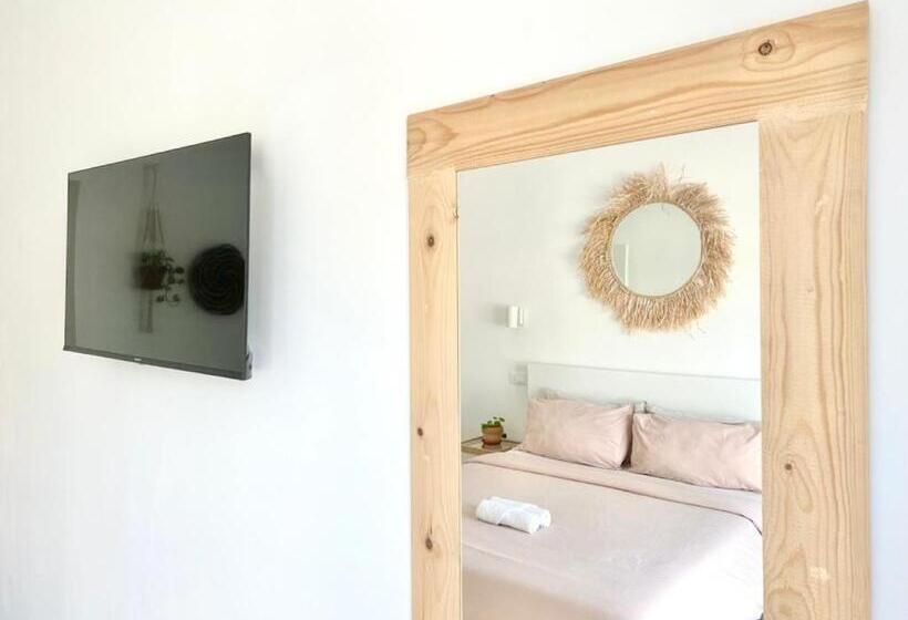 Люкс 2 Спальни, Pathos Guest House