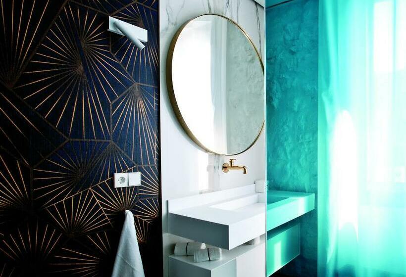 سوییت لوکس, Areadocks Boutique