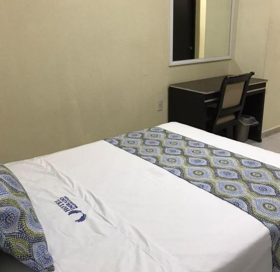 스탠다드 룸 더블 침대 2개, Dorado A Una Calle De Playa Regatas Y El Malecon