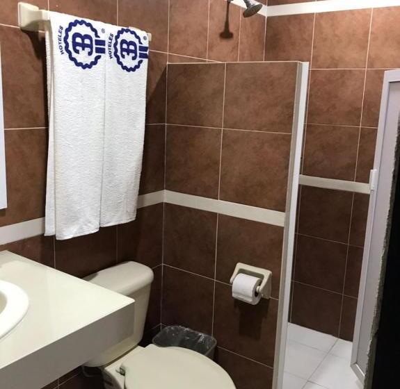 스탠다드 룸 더블 침대 2개, Dorado A Una Calle De Playa Regatas Y El Malecon