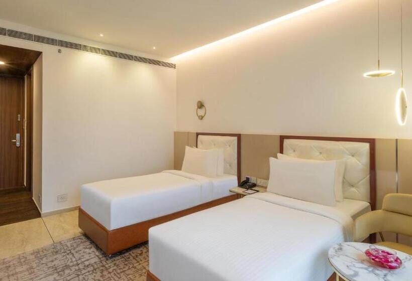 اتاق اجرایی, Fezinn Hotel   Best Wayanad Hotel In 2024