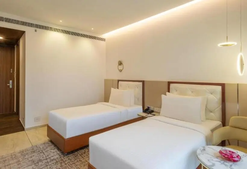 エクゼクティブルーム, Fezinn Hotel Best Wayanad Hotel In 2024