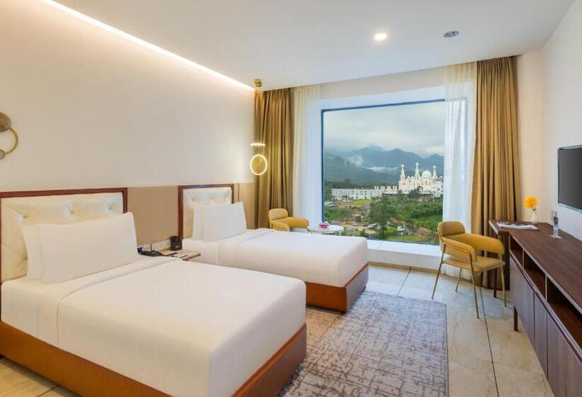 اتاق اجرایی, Fezinn Hotel   Best Wayanad Hotel In 2024