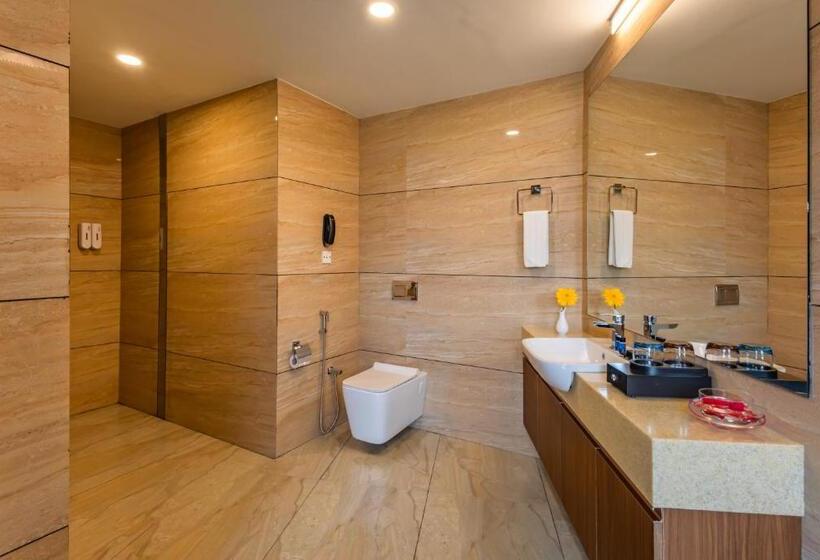 سوئیت با بالکن, Fezinn Hotel   Best Wayanad Hotel In 2024