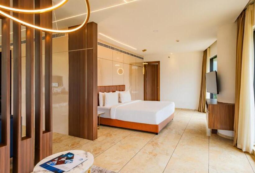 발코니가 있는 스위트, Fezinn Hotel   Best Wayanad Hotel In 2024