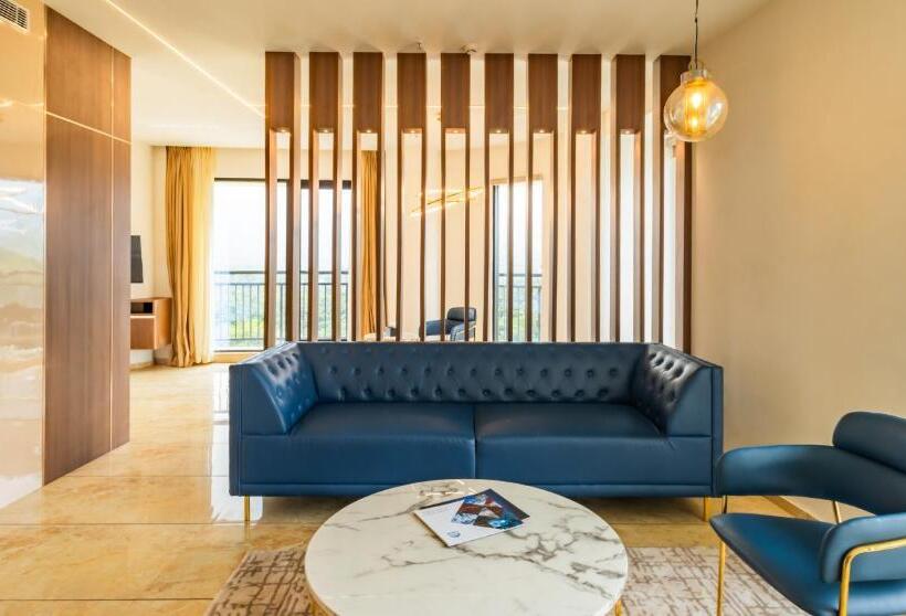 سوئیت با بالکن, Fezinn Hotel   Best Wayanad Hotel In 2024