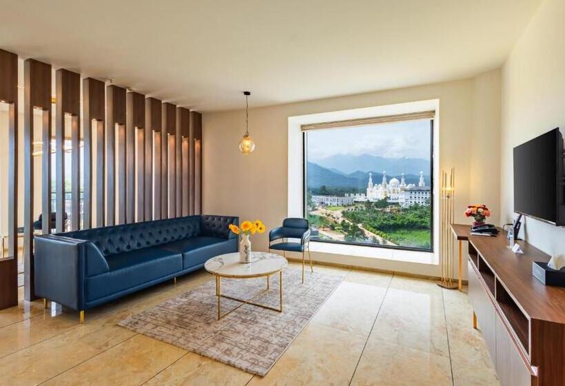 سوئیت با بالکن, Fezinn Hotel   Best Wayanad Hotel In 2024