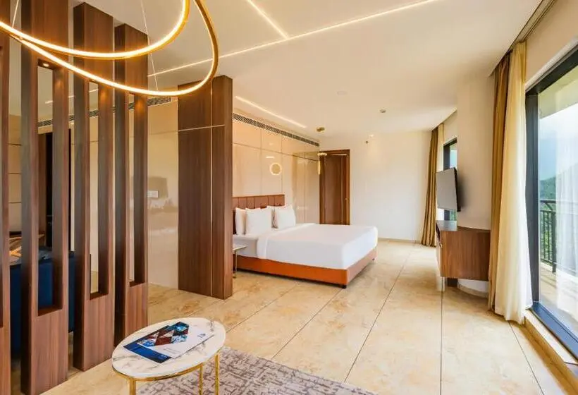 バルコニー付スイート, Fezinn Hotel Best Wayanad Hotel In 2024