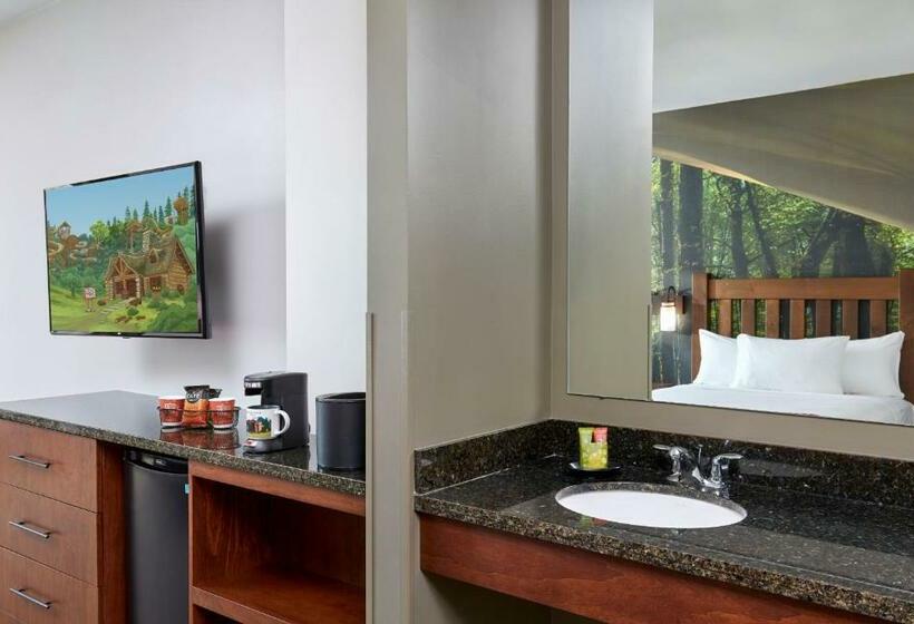 جناح عائلي, Great Wolf Lodge Manteca