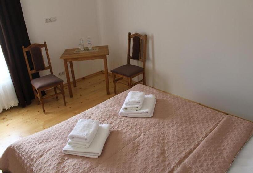 סוויטת ג'וניור, Kolochava Hotel & Restaurant