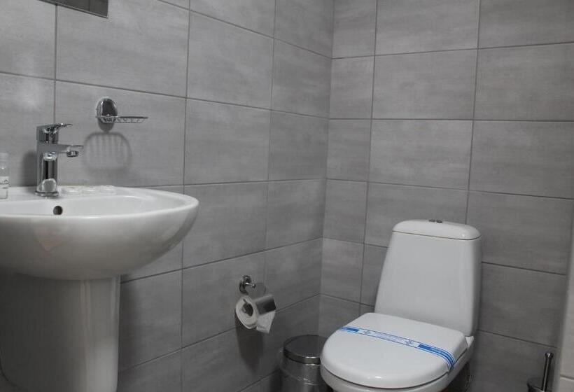 חדר דלוקס לשלושה, Kolochava Hotel & Restaurant