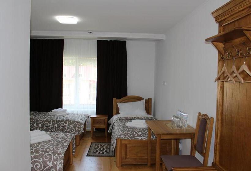 Трехместный Номер Deluxe, Kolochava Hotel & Restaurant