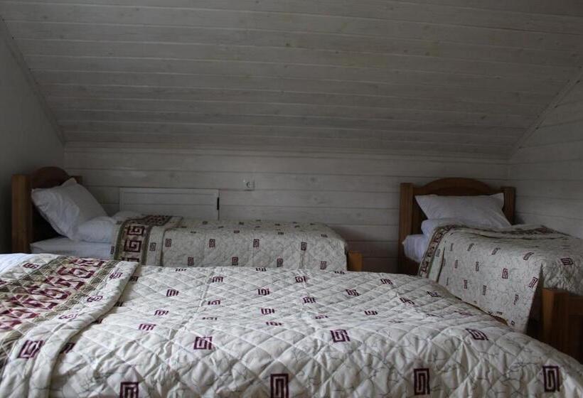 סוויטת ג'וניור משפחתית, Kolochava Hotel & Restaurant