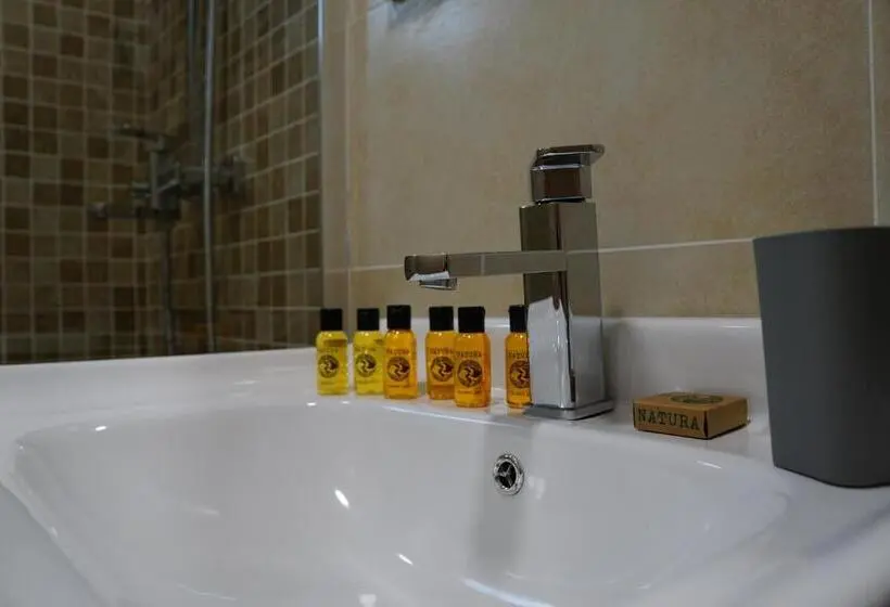 Deluxe Kolmen Hengen Huone, Casa Lacul Doamnei