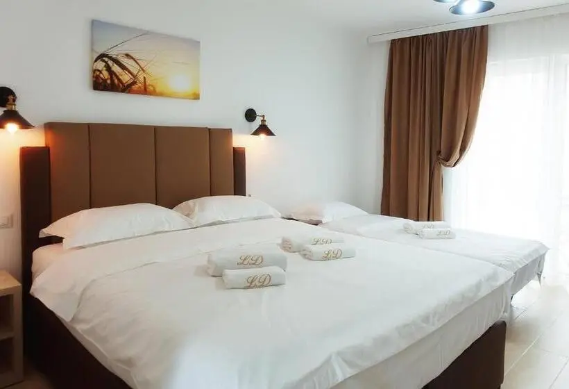 Deluxe Kolmen Hengen Huone, Casa Lacul Doamnei