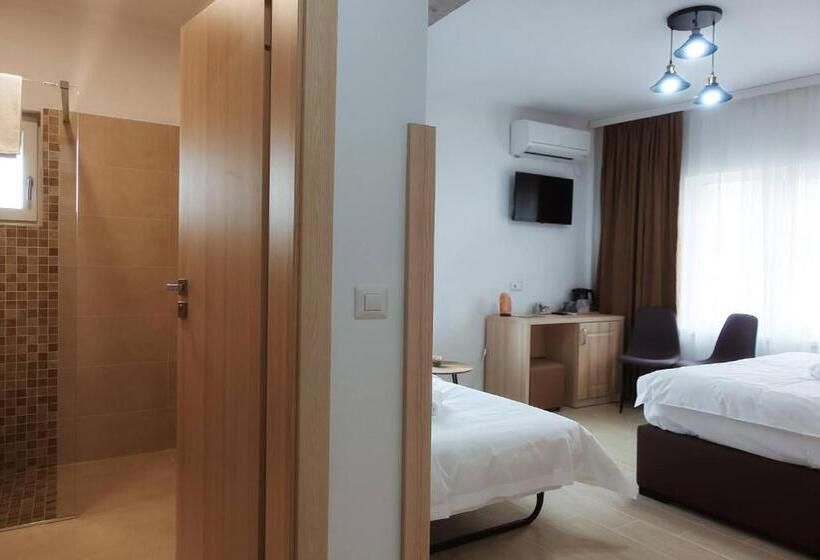 스탠다드 트리플 룸, Casa Lacul Doamnei