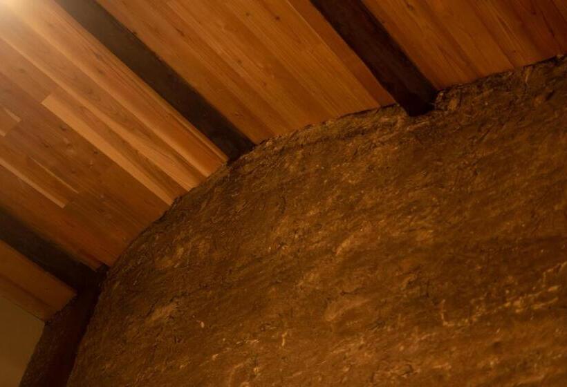 اتاق لوکس, 六根ゲストハウス Rokkon Guest House