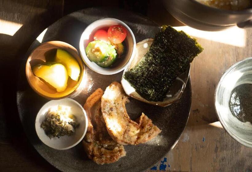 اتاق استاندارد با چشمانداز باغ, 六根ゲストハウス Rokkon Guest House