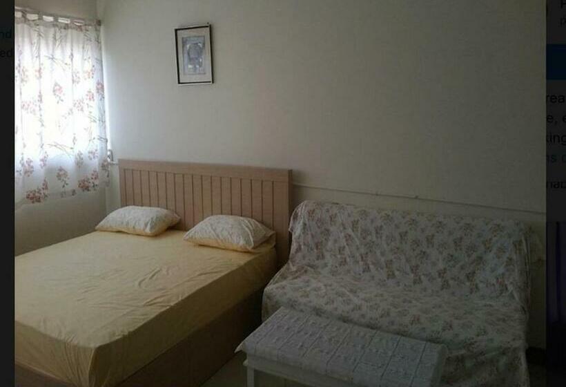 スタンダード４人部屋, Room In Bb   Thailand Taxiapartment Hostel, Air Conditioning And Free Wifi