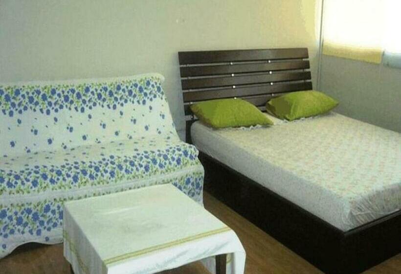 スタンダード４人部屋, Room In Bb   Thailand Taxiapartment Hostel, Air Conditioning And Free Wifi