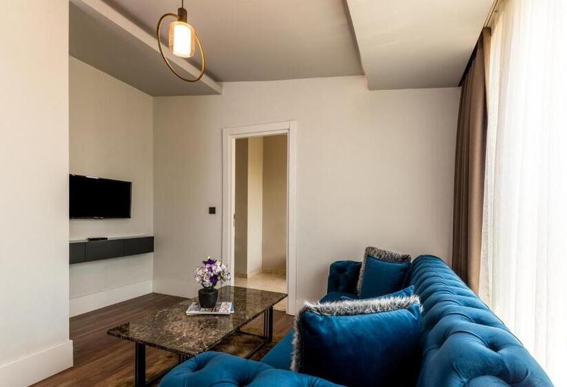 اتاق لوکس با بالکن و چشم‌انداز دریا, Union Hotel Port