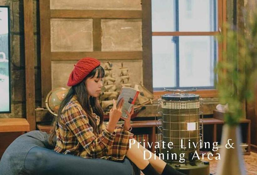 דירת שני חדרים, 石と鉄 House Of Stone And Iron