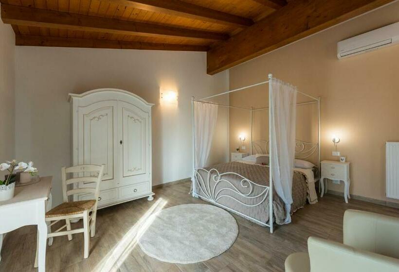 キングサイズベッドのデラックスルーム, Sara&sara Alloggio Agrituristico