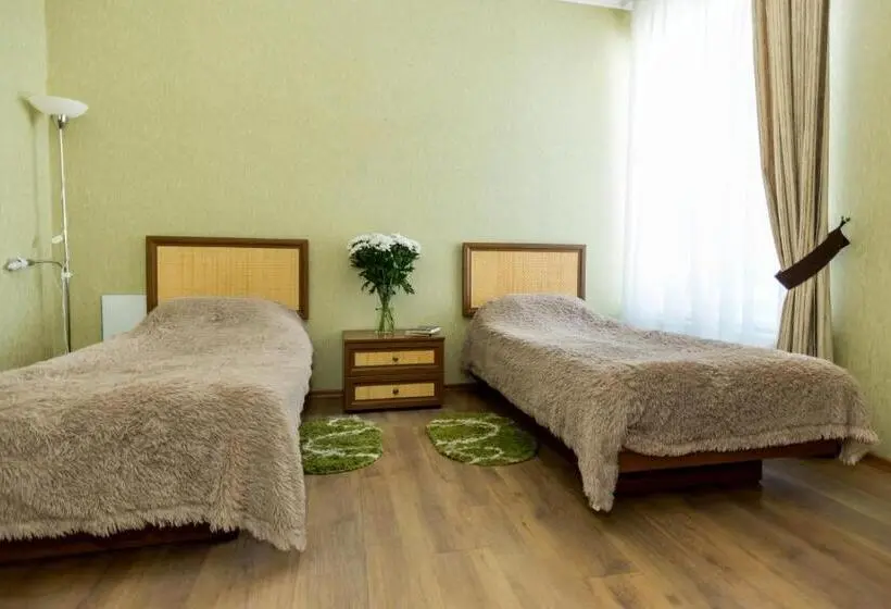 Economy Zimmer, Dalos