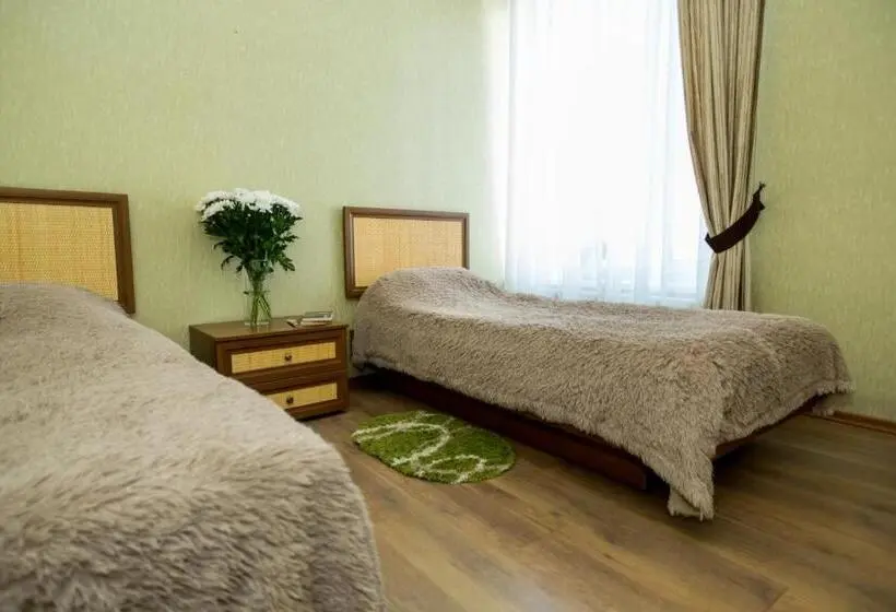 Economy Zimmer, Dalos