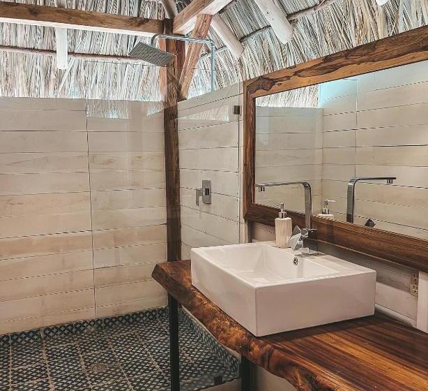 غرفة قياسية مطلّة علي حمام السباحة, Monoloko Lodge Popoyo