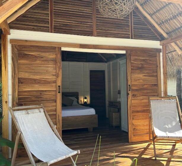 غرفة قياسية مطلّة علي حمام السباحة, Monoloko Lodge Popoyo