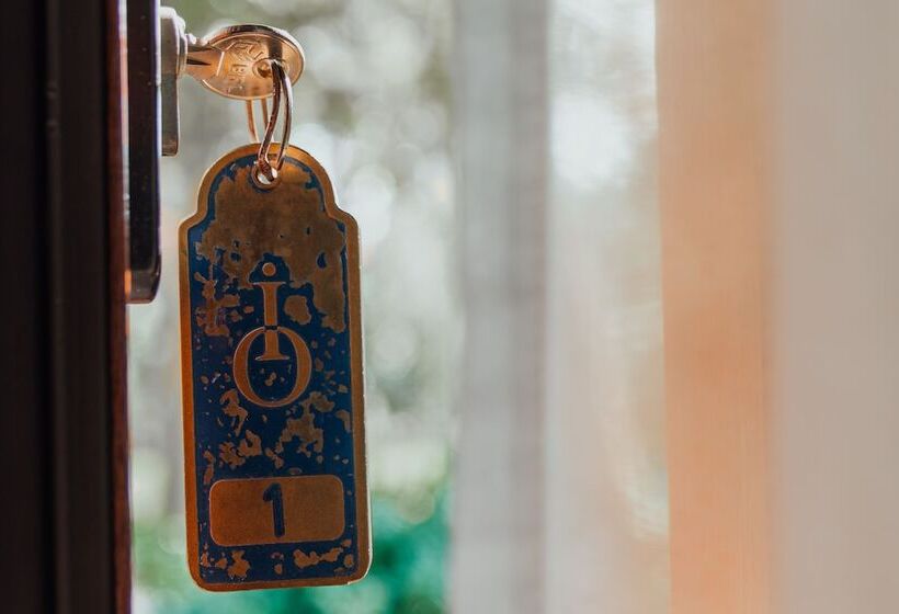 غرفة ديلوكس مطلّة علي الحديقة, The Lake House