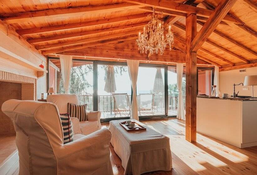 غرفة دور أخير, The Lake House