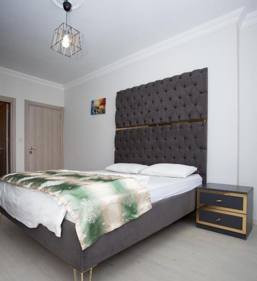 آپارتمان 1 خوابه با تراس, Leena Suites