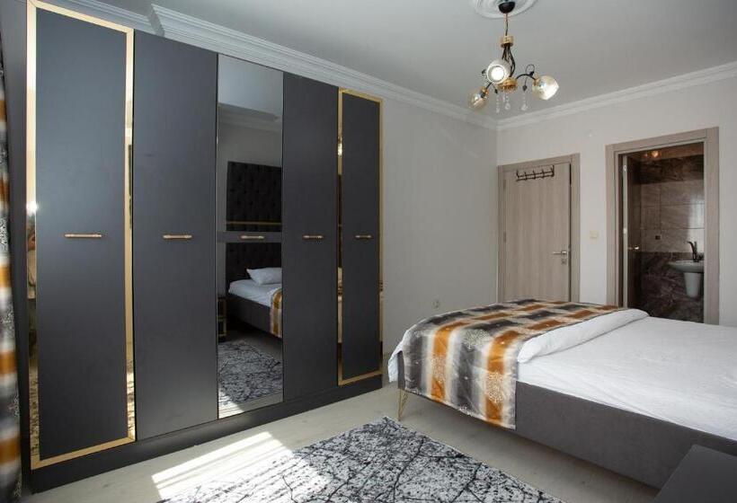 آپارتمان 1 خوابه با تراس, Leena Suites