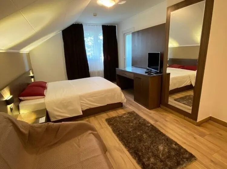 スーペリアールーム, Motel Des Fleurs