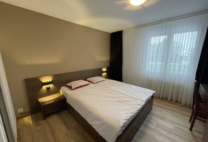 Семейный Номер, Motel Des Fleurs