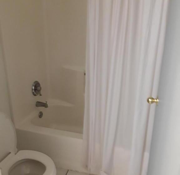 经济房, Italy Inn