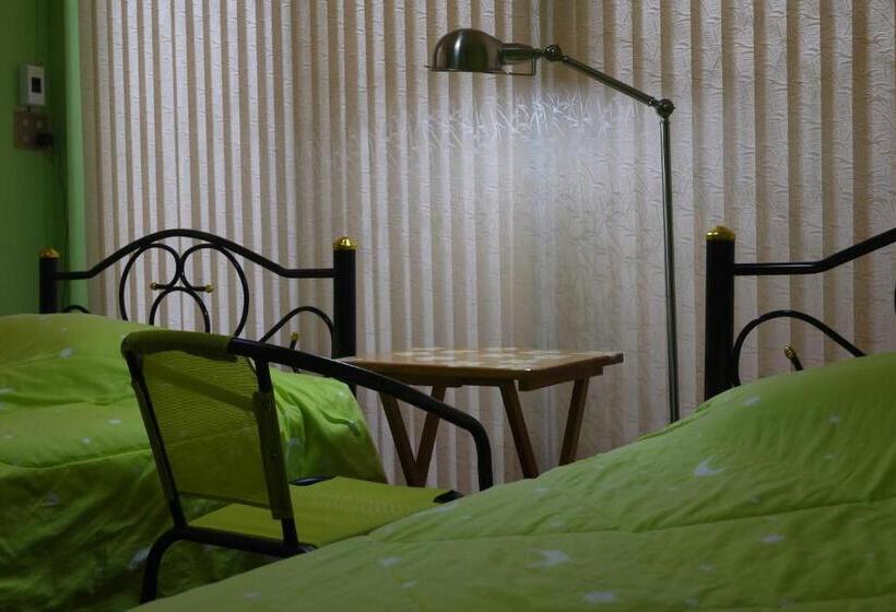 اتاق استاندارد, Punnpannsuk