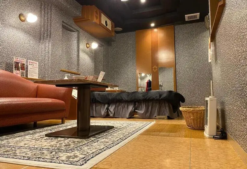 Habitació Estàndard, Charbon