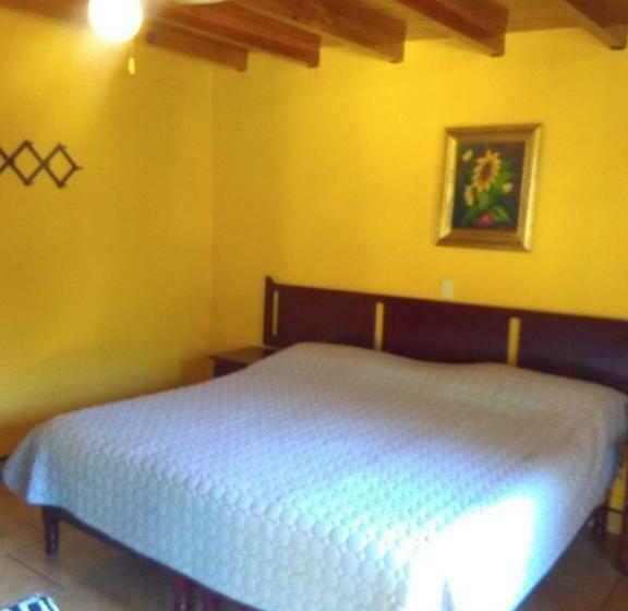 غرفة قياسية سرير كينج, Farah