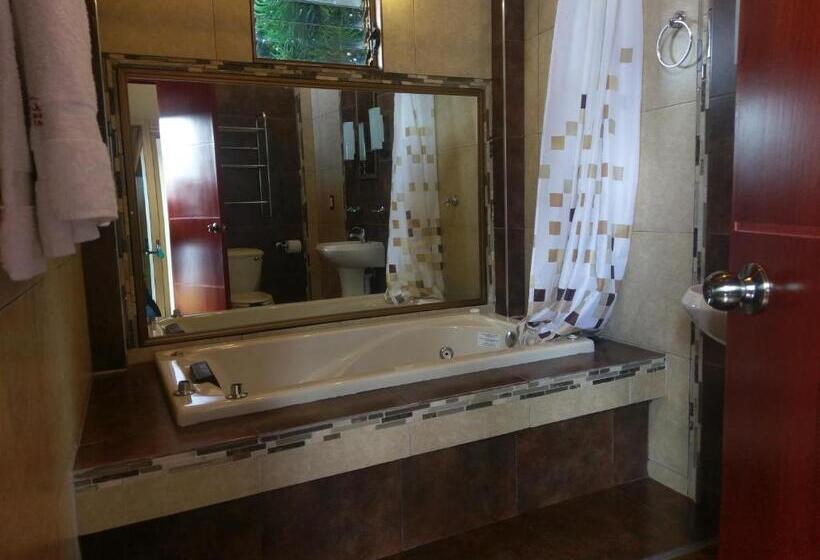 غرفة سوبيريور سرير كينج, Farah