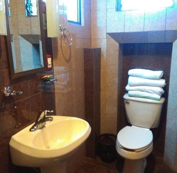 جناح سوبيريور, Farah